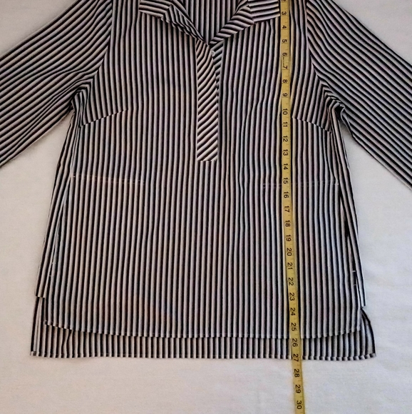 CHICO'S Black & White Striped Shirt, size M - Picture 9 of 13